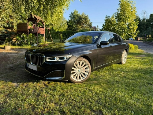 BMW 740