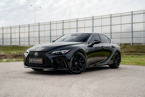 Lexus IS