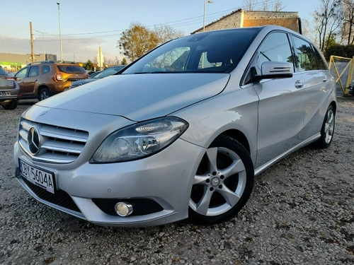 Mercedes B 200