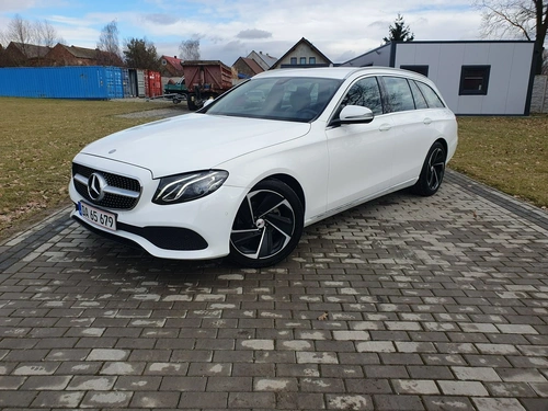 Mercedes E 220