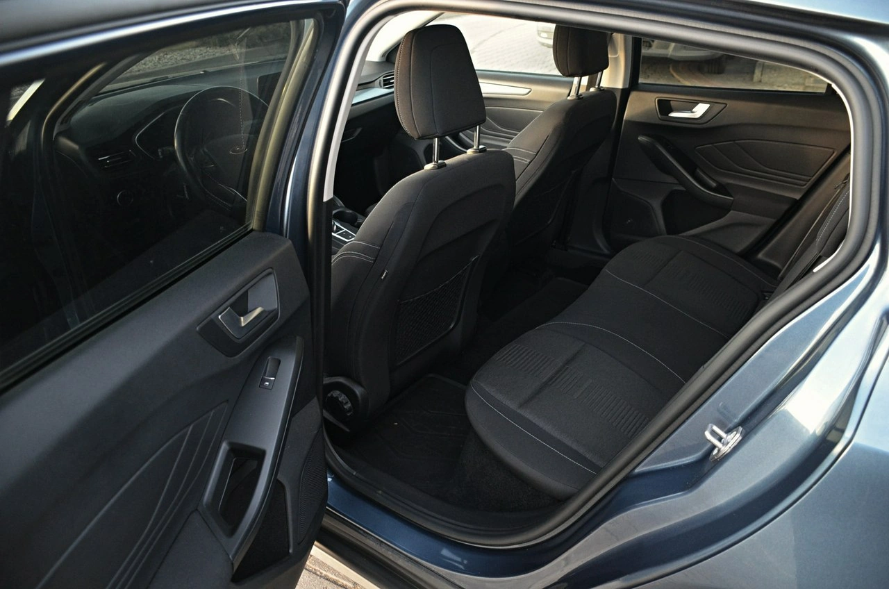 Ford Focus - Zdjęcie 23