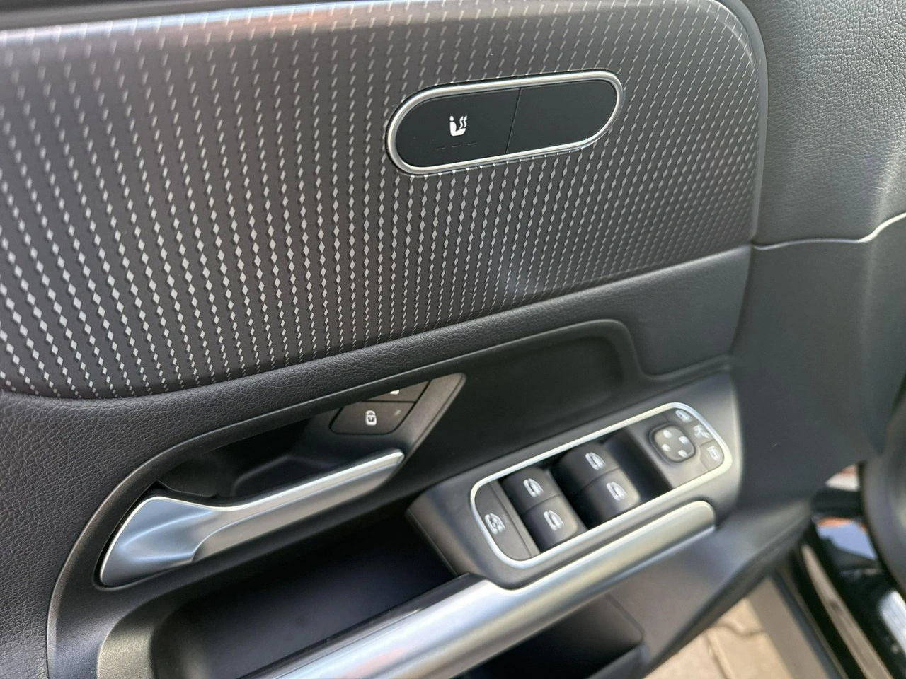 Mercedes EQA - Zdjęcie 11