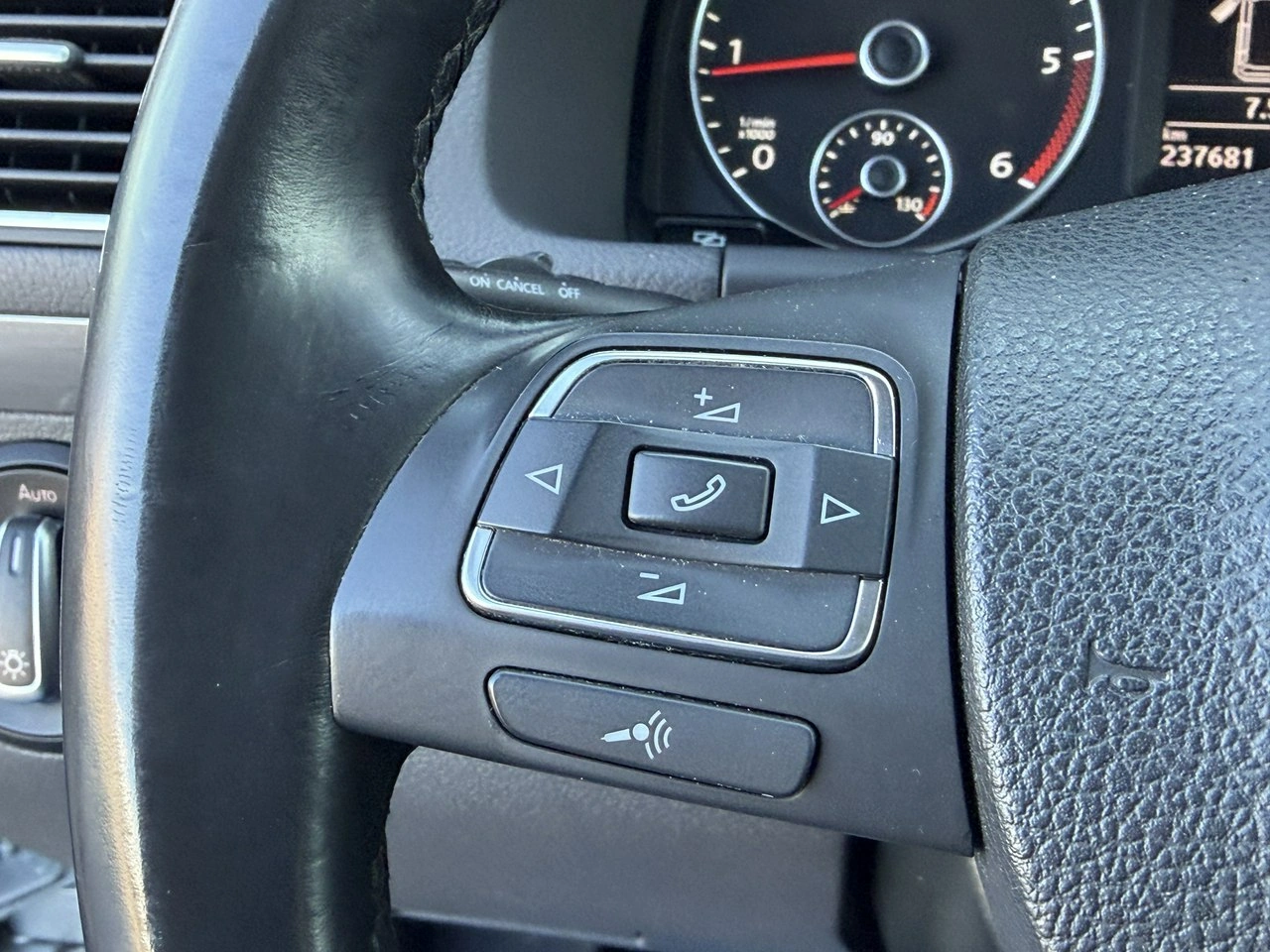 Volkswagen Touran - Zdjęcie 20