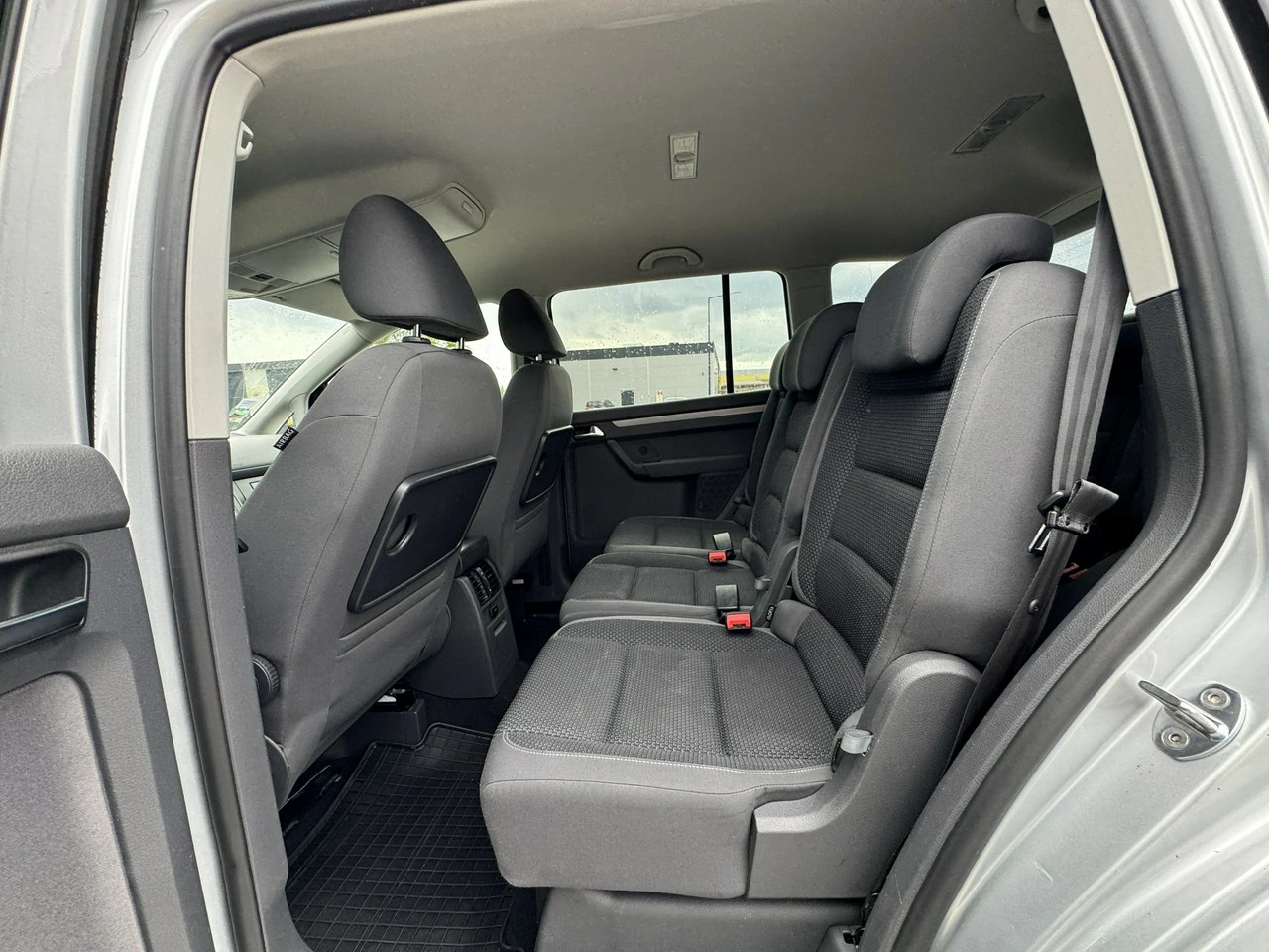 Volkswagen Touran - Zdjęcie 25