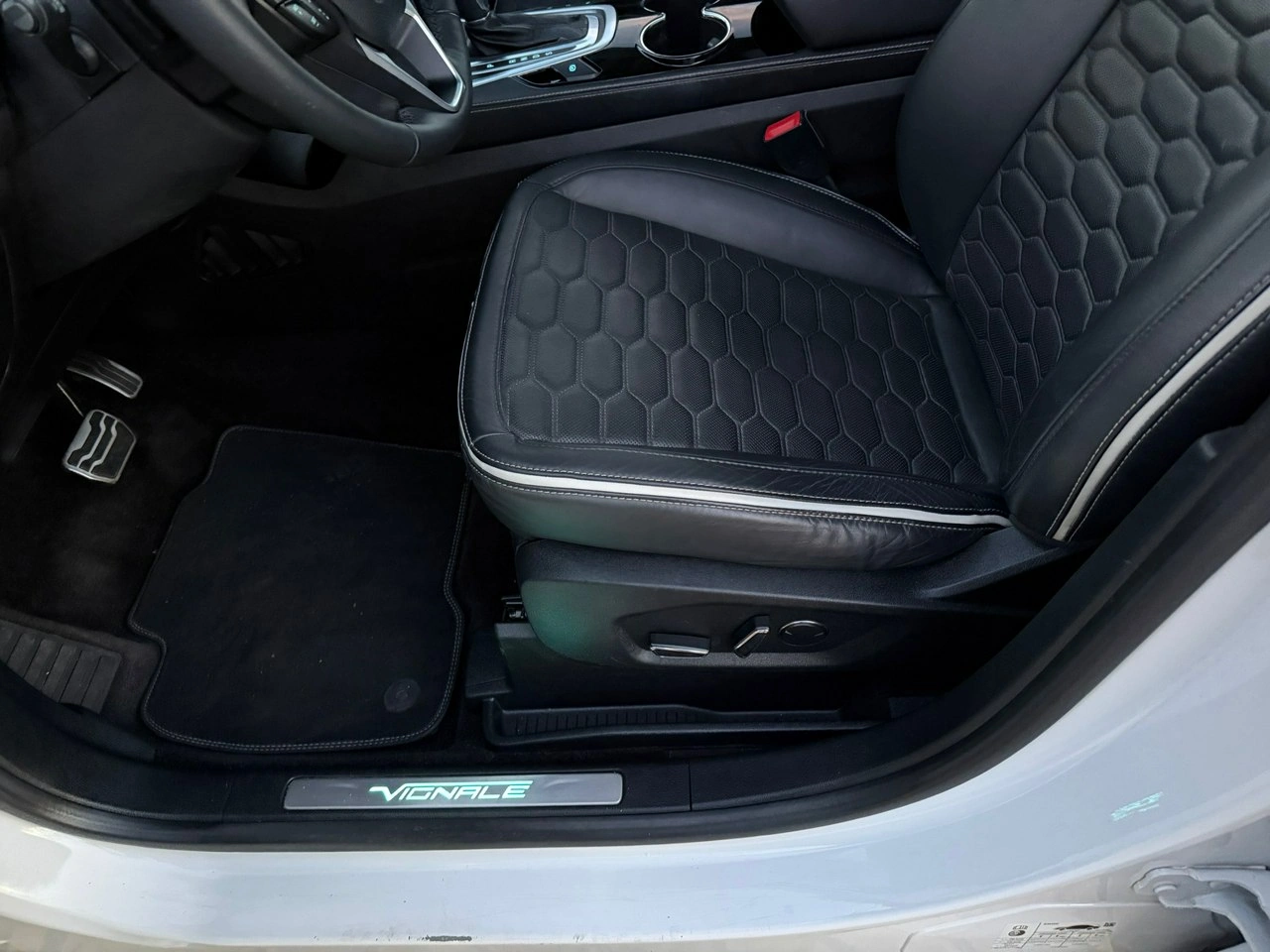 Ford Edge - Zdjęcie 20