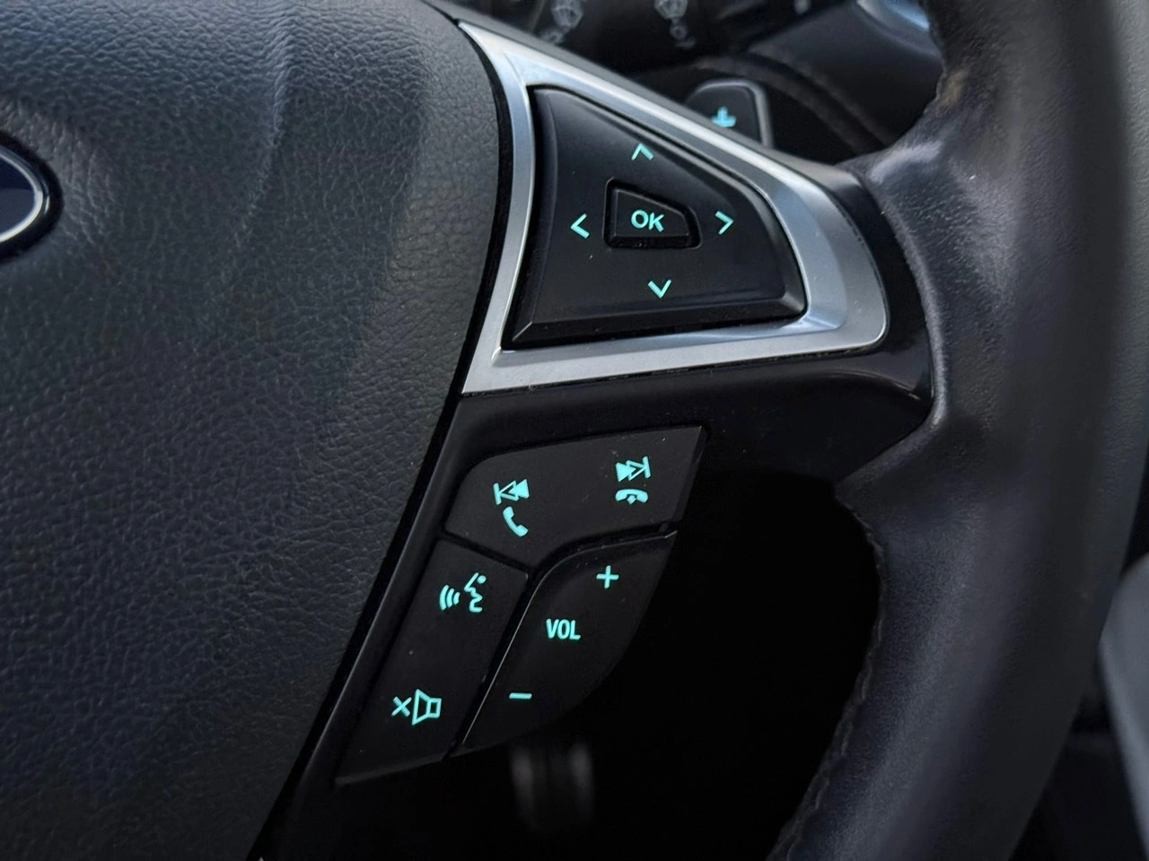 Ford Edge - Zdjęcie 30