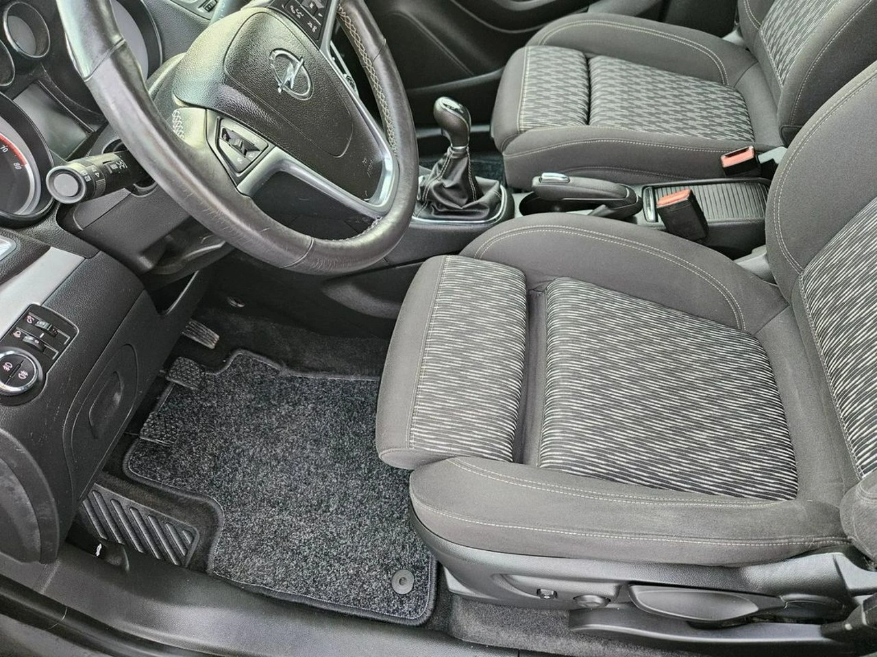 Opel Mokka - Zdjęcie 13