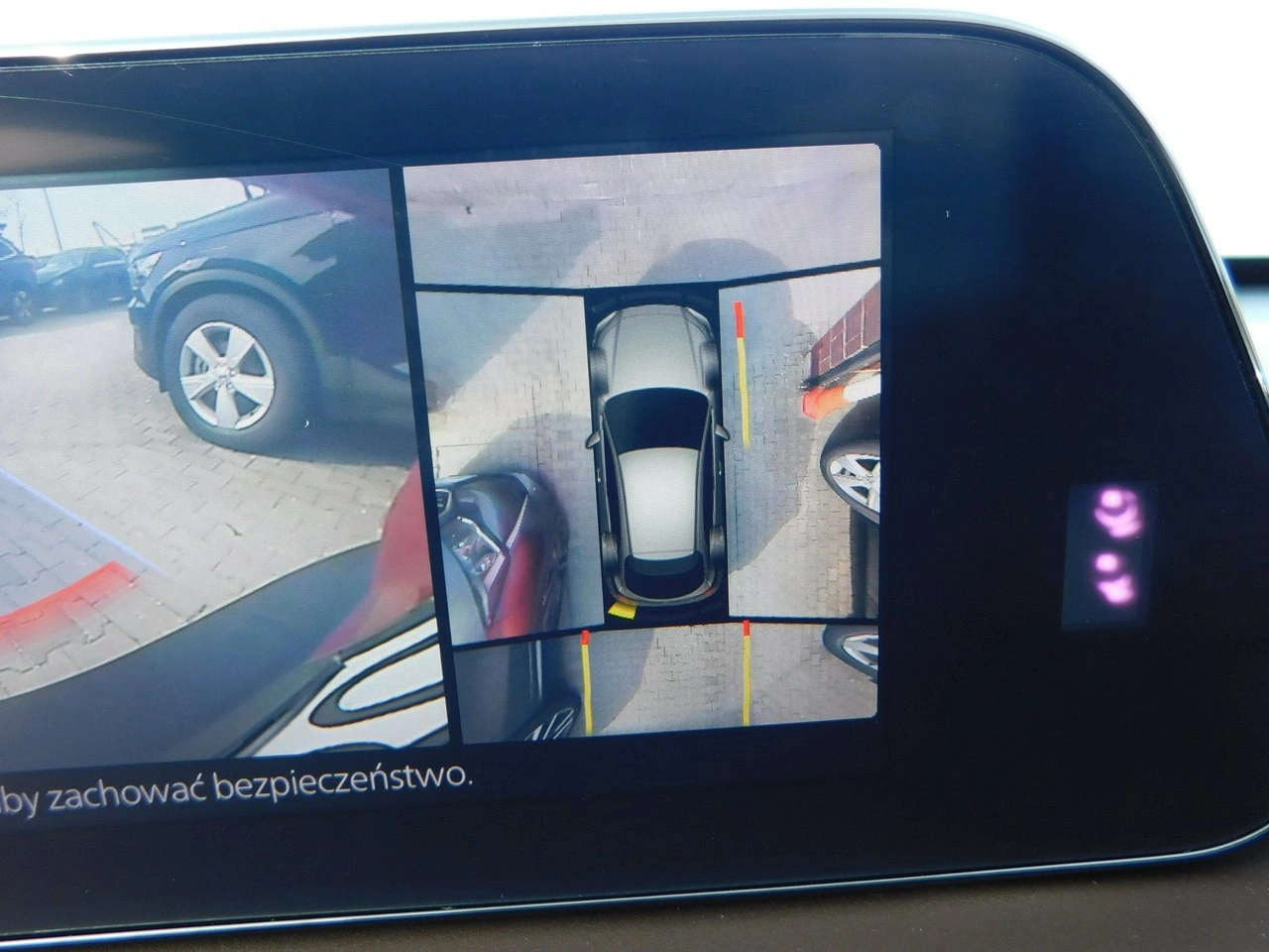 Mazda CX-30 - Zdjęcie 17