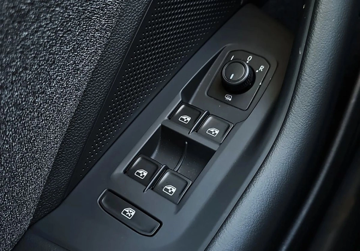 Volkswagen Passat Variant - Zdjęcie 14