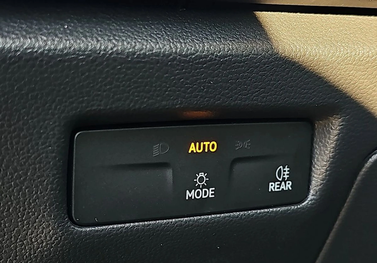 Volkswagen Passat Variant - Zdjęcie 15