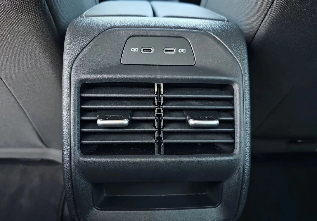 Volkswagen Passat Variant - Zdjęcie 27