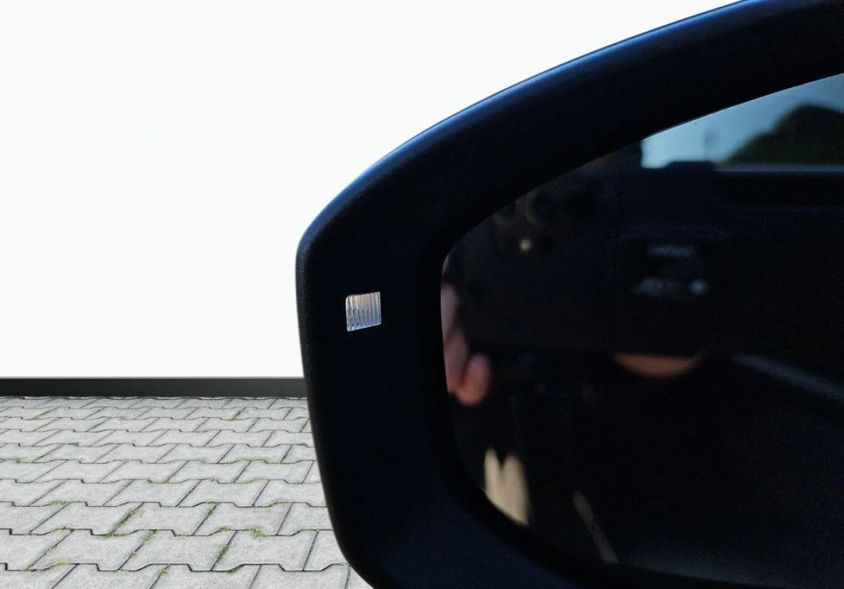 Volkswagen Passat Variant - Zdjęcie 30