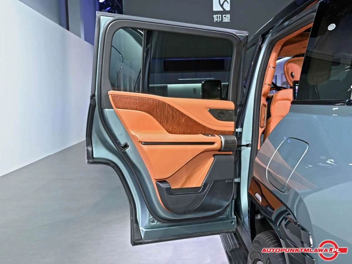 BYD Yangwang U8 - Zdjęcie 22