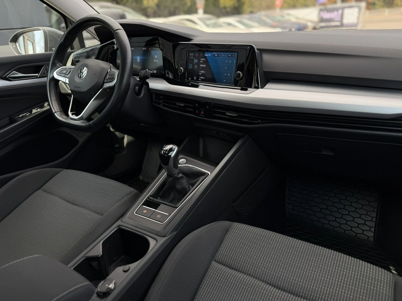 Volkswagen Golf - Zdjęcie 17