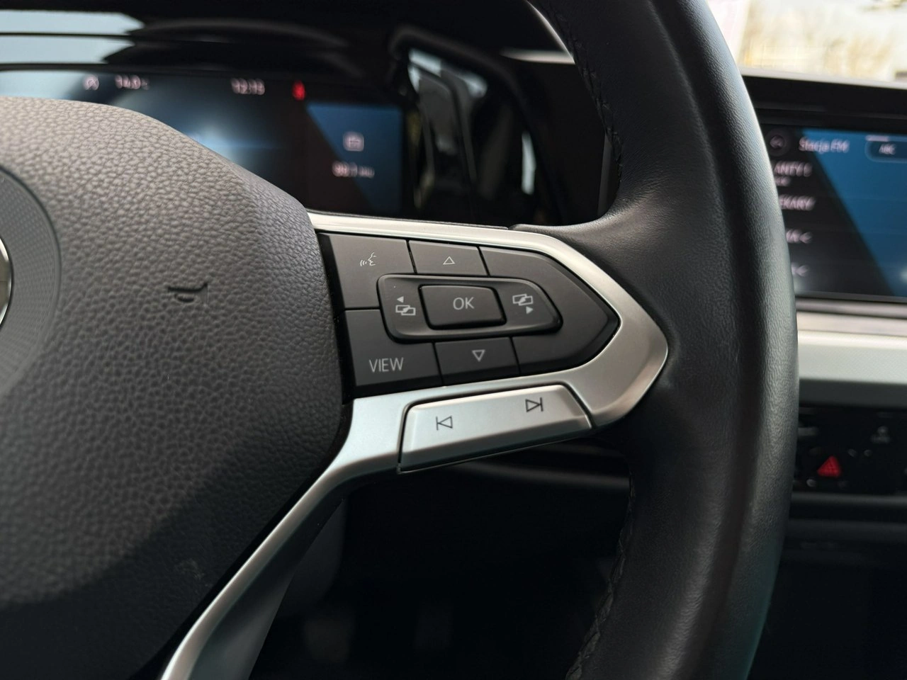 Volkswagen Golf - Zdjęcie 20