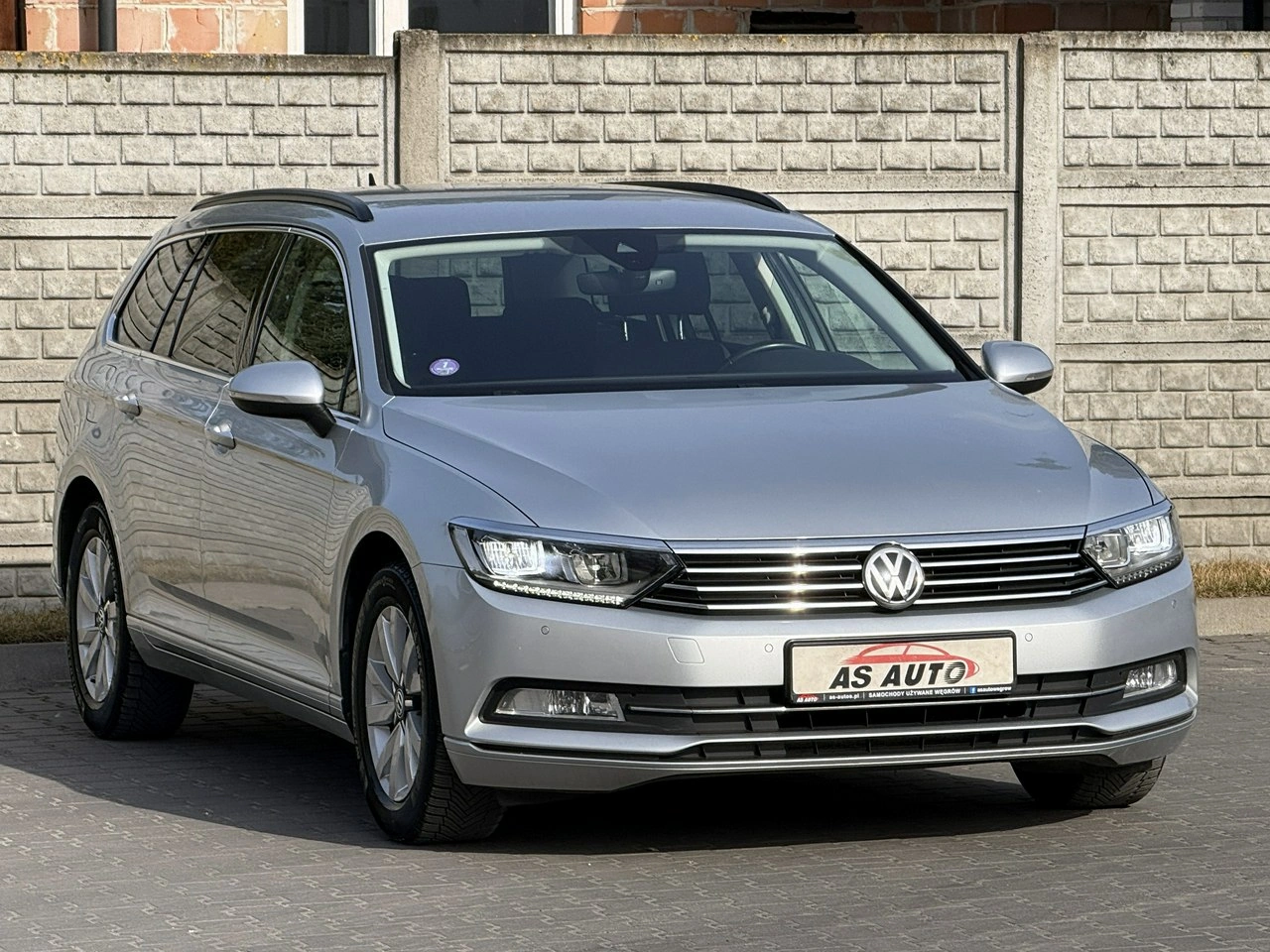 Volkswagen Passat - Zdjęcie 1