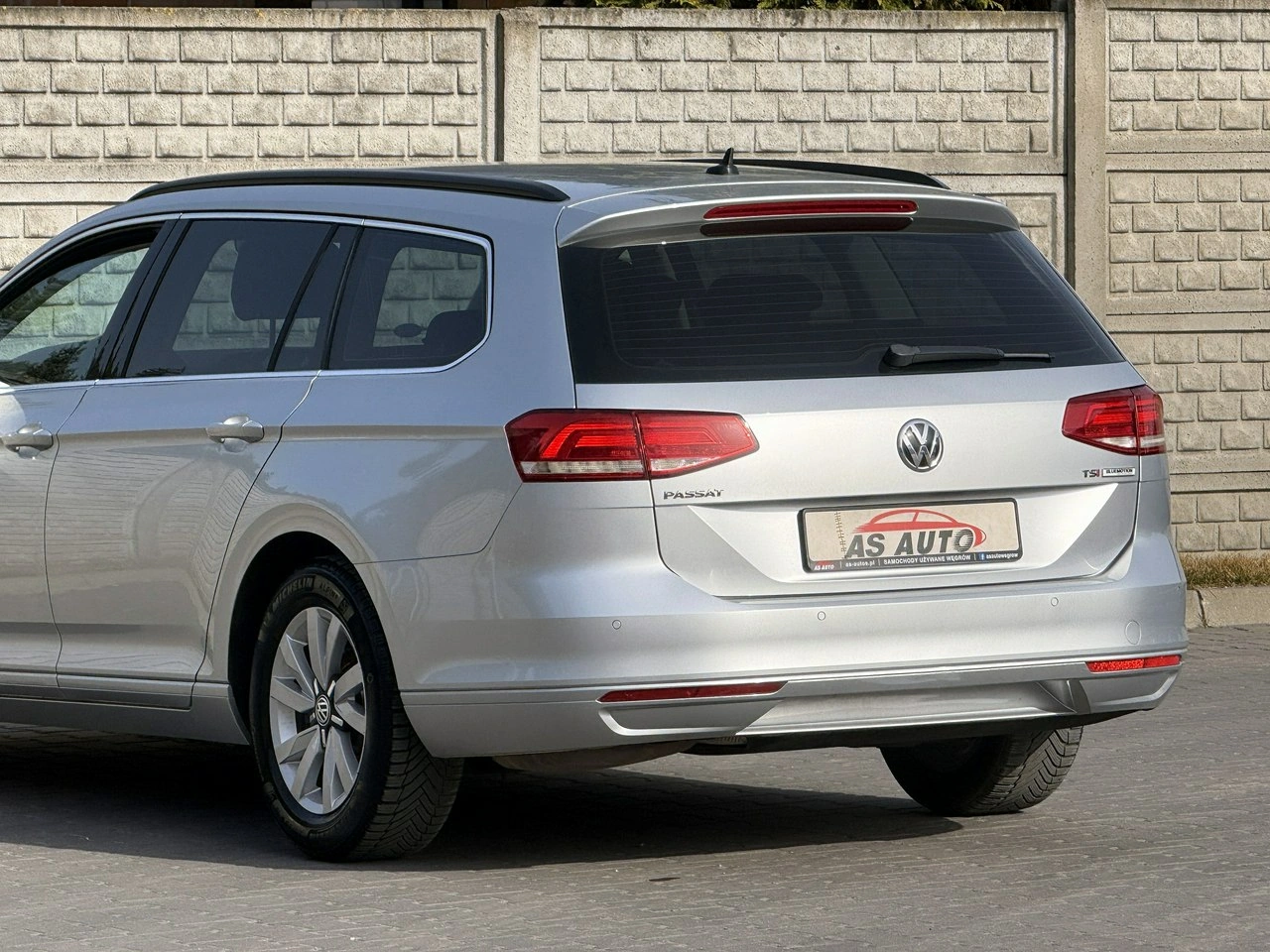 Volkswagen Passat - Zdjęcie 35