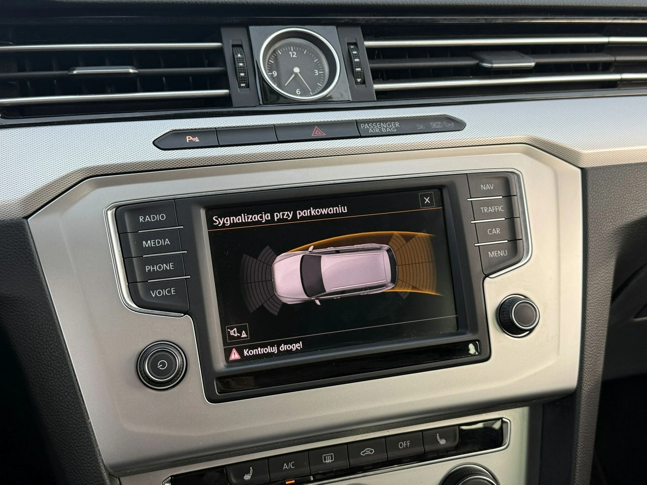 Volkswagen Passat - Zdjęcie 43