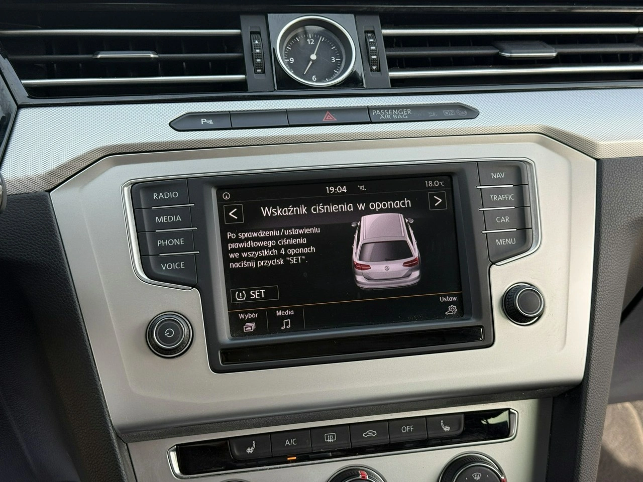 Volkswagen Passat - Zdjęcie 48