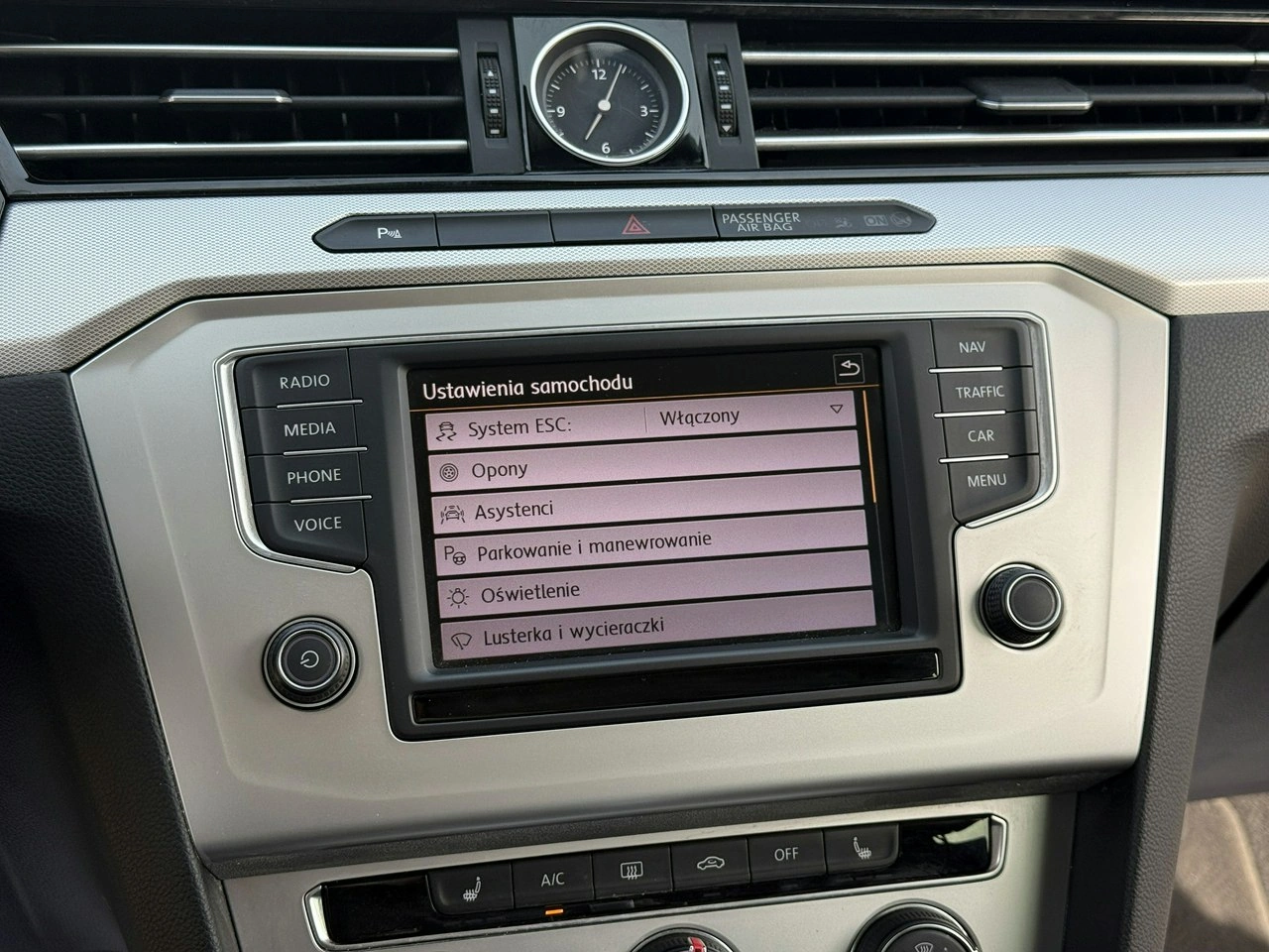 Volkswagen Passat - Zdjęcie 49