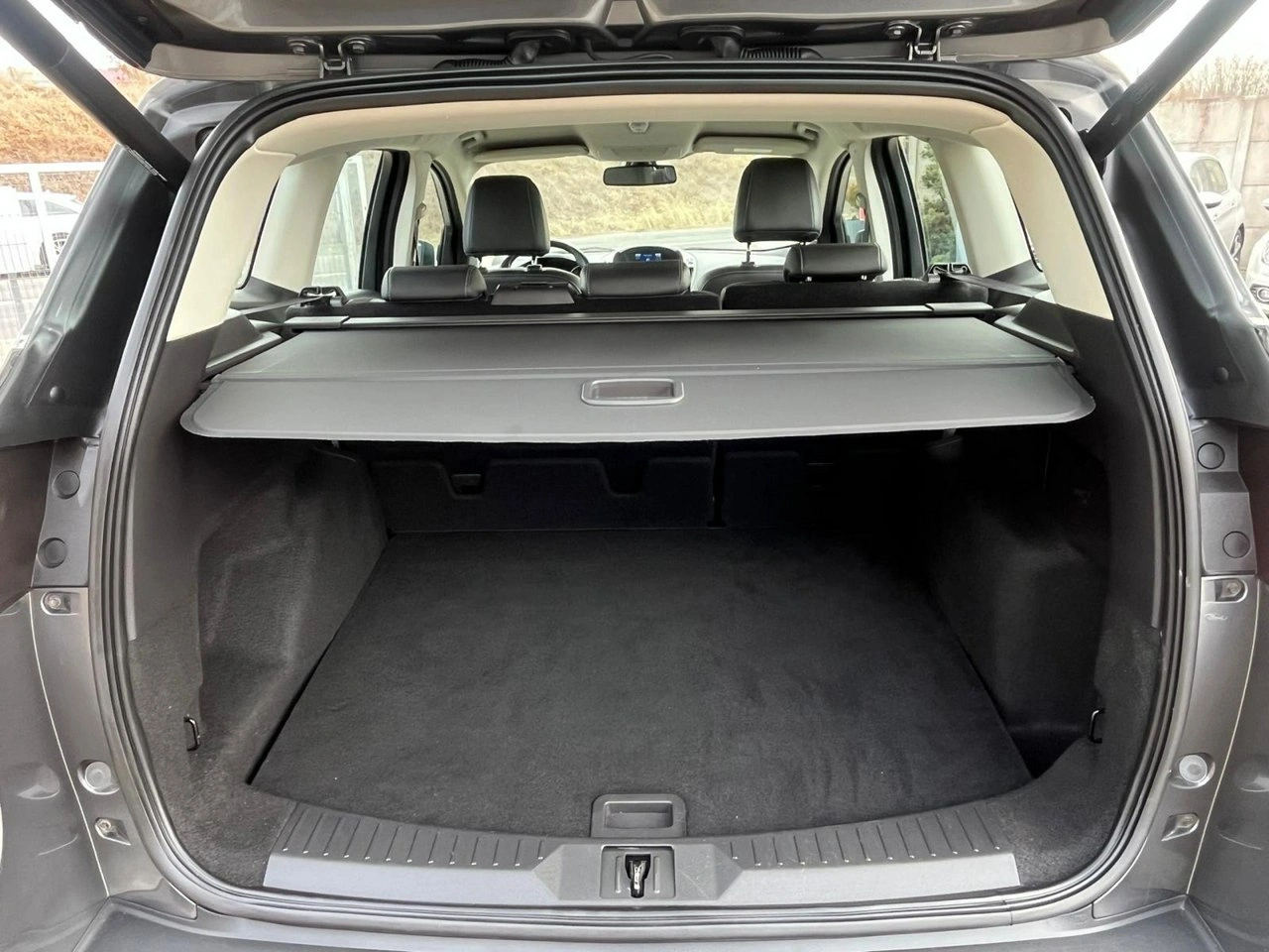 Ford Kuga - Zdjęcie 10