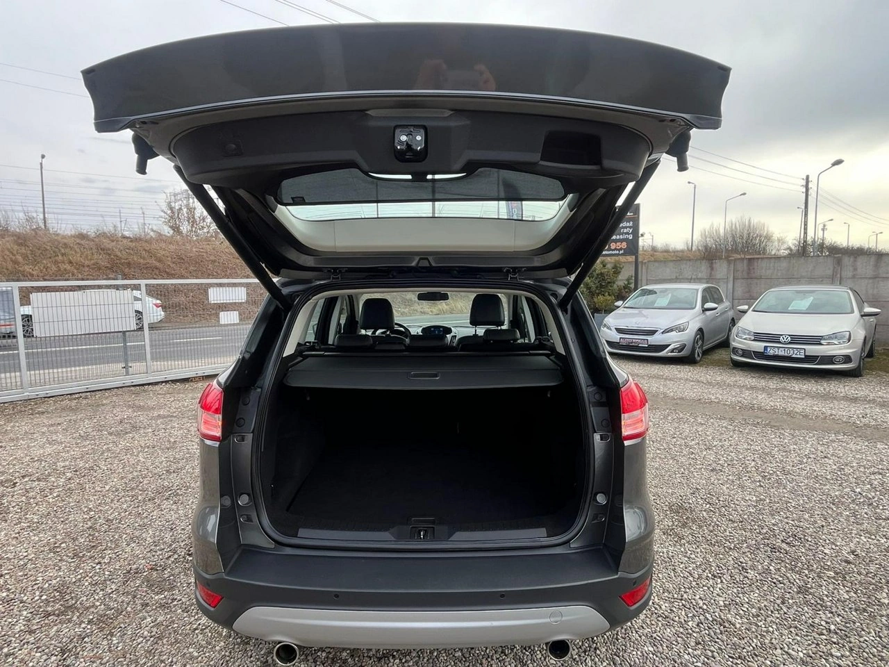 Ford Kuga - Zdjęcie 17