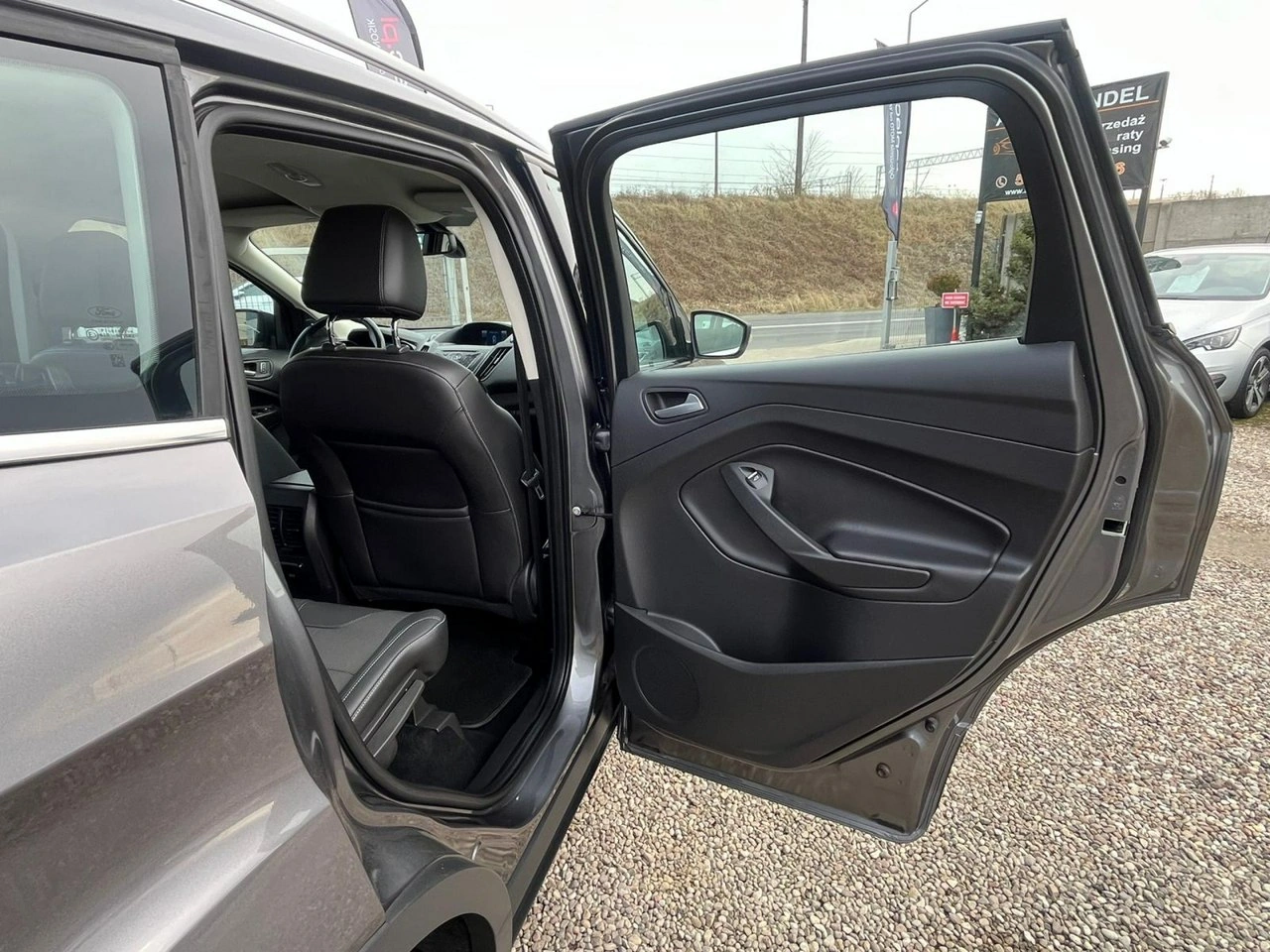 Ford Kuga - Zdjęcie 20