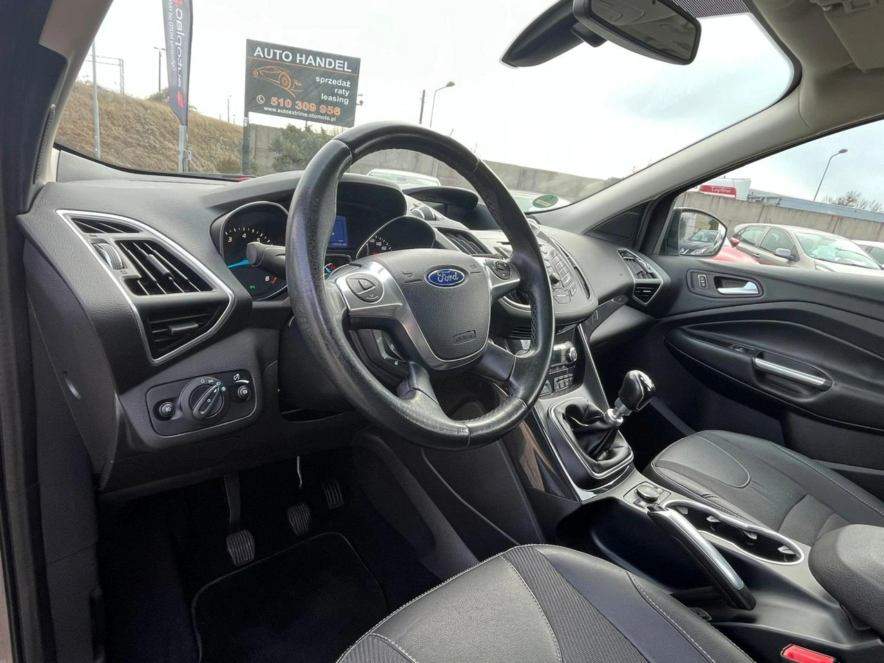 Ford Kuga - Zdjęcie 22