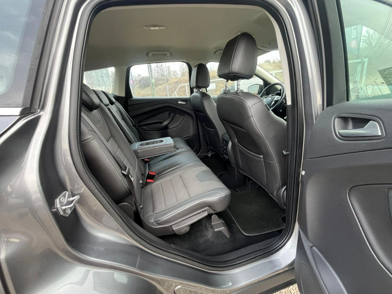 Ford Kuga - Zdjęcie 8