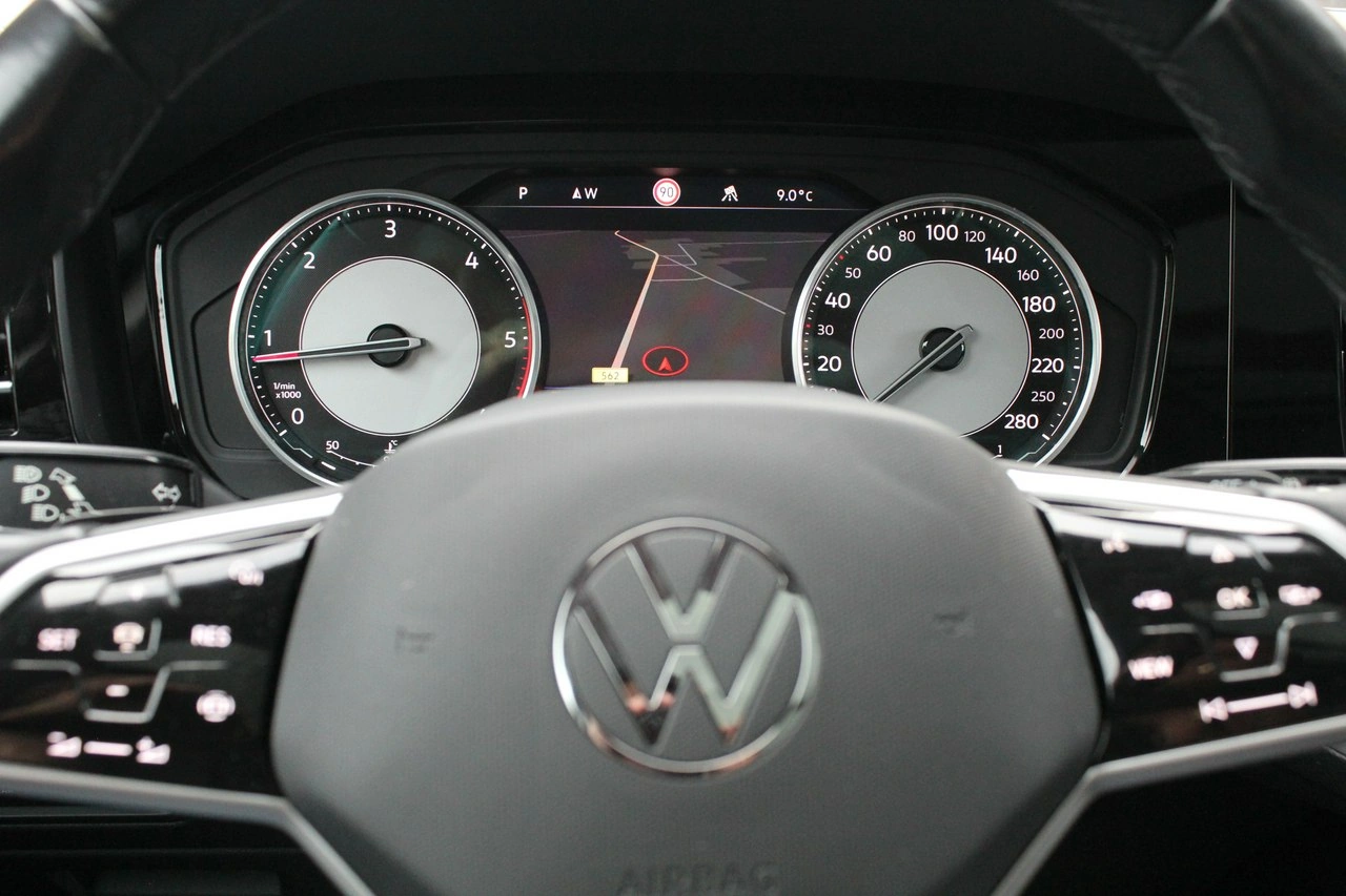 Volkswagen Touareg - Zdjęcie 17