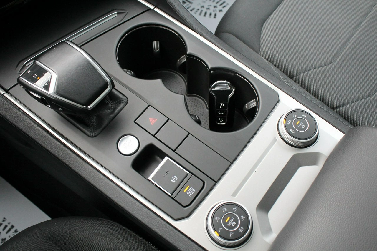 Volkswagen Touareg - Zdjęcie 19