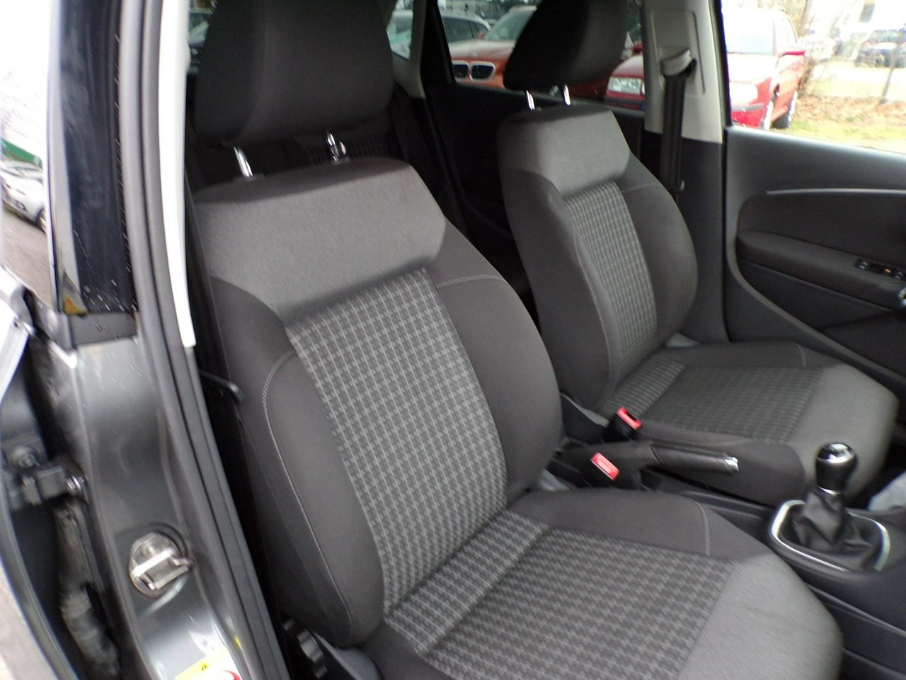 Volkswagen Polo - Zdjęcie 18