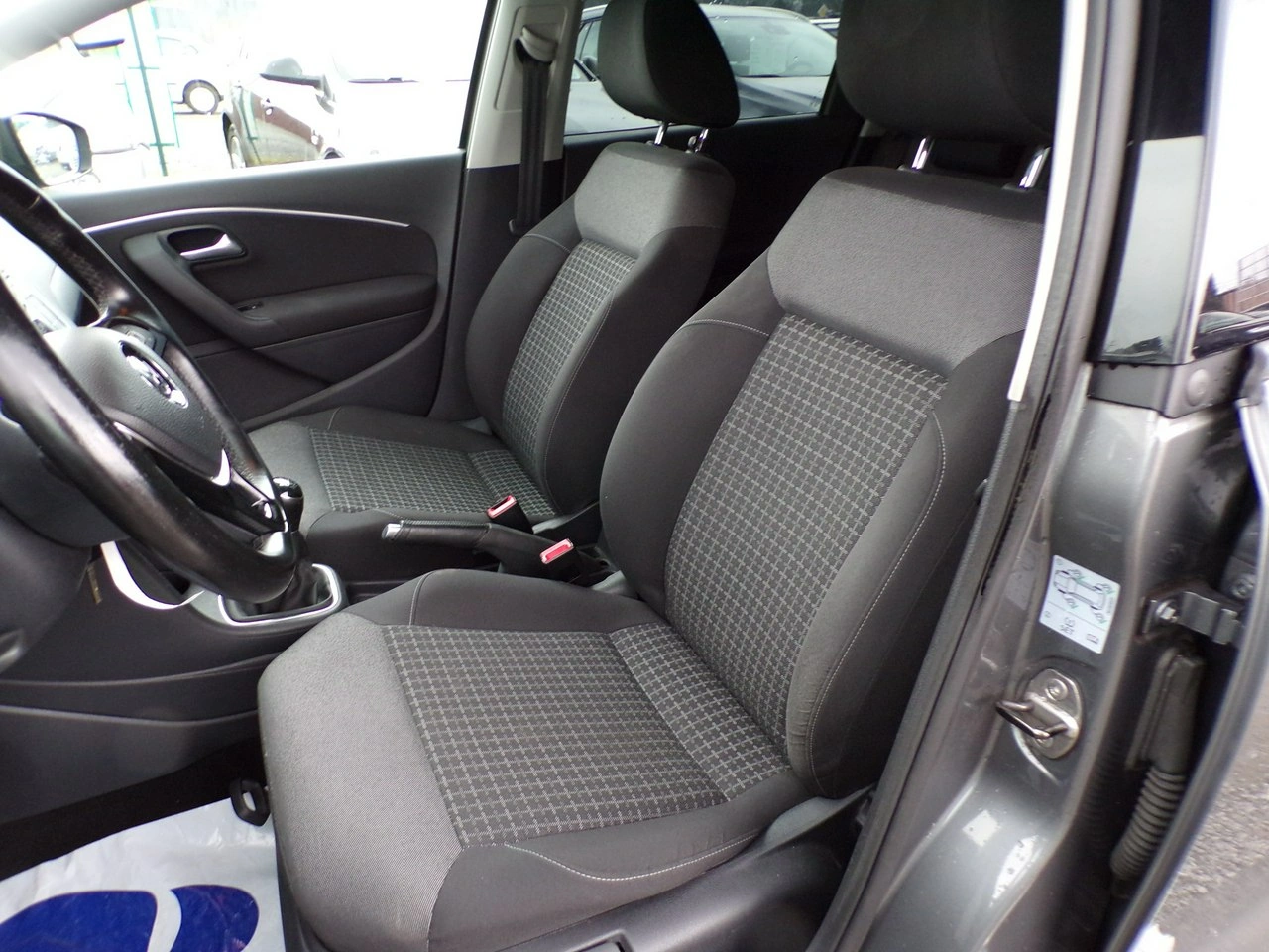 Volkswagen Polo - Zdjęcie 28