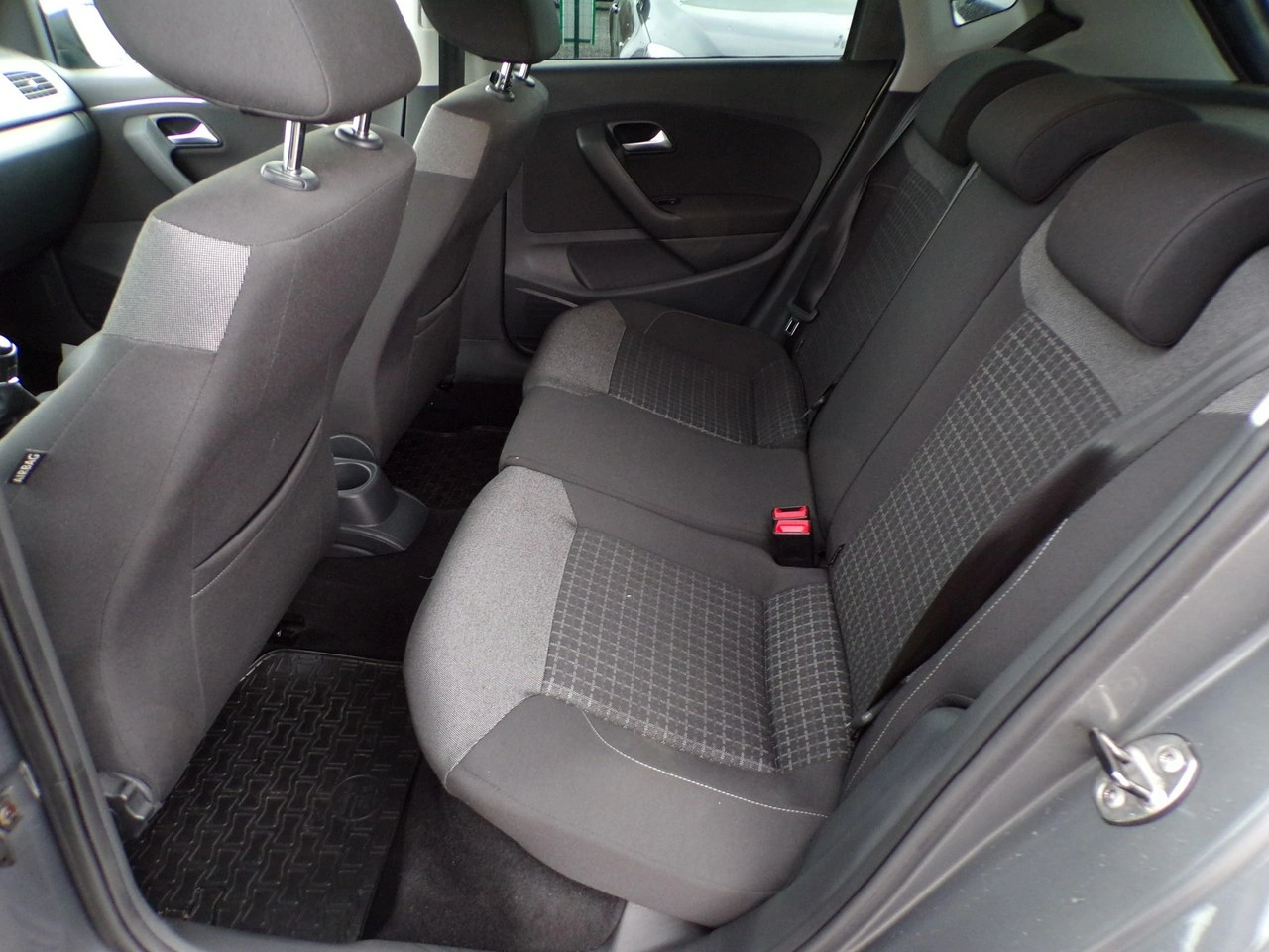 Volkswagen Polo - Zdjęcie 31