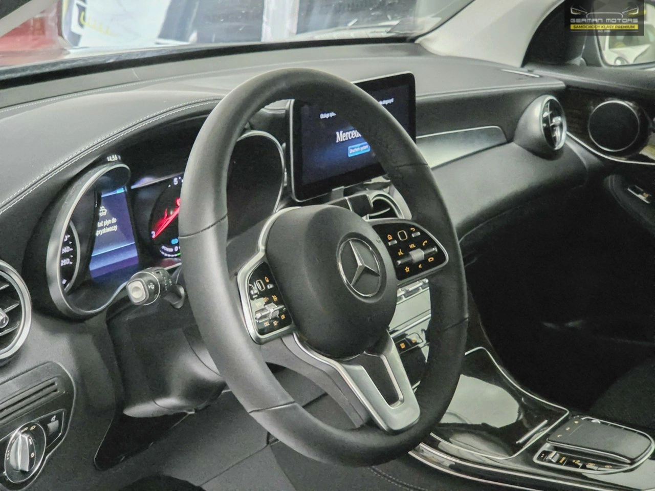 Mercedes GLC 200 - Zdjęcie 15