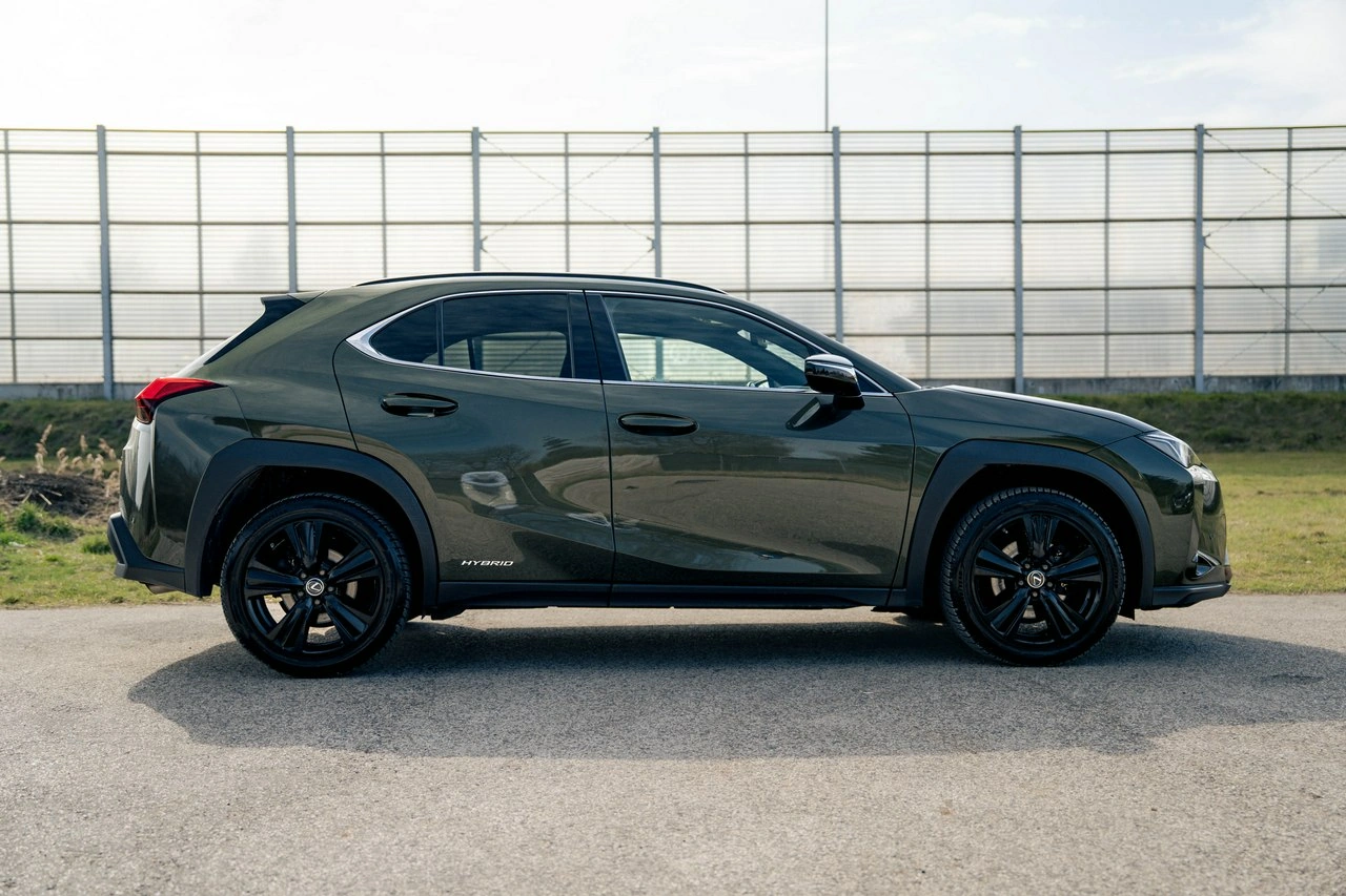 Lexus UX - Zdjęcie 9