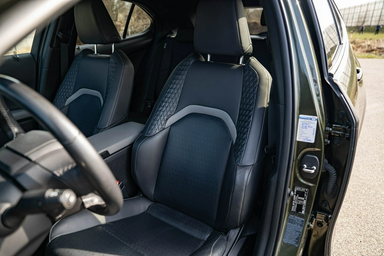 Lexus UX - Zdjęcie 22