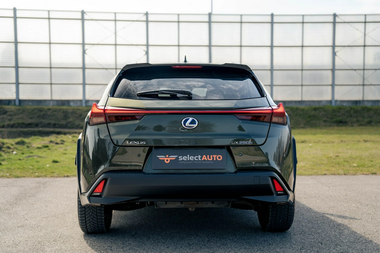 Lexus UX - Zdjęcie 4