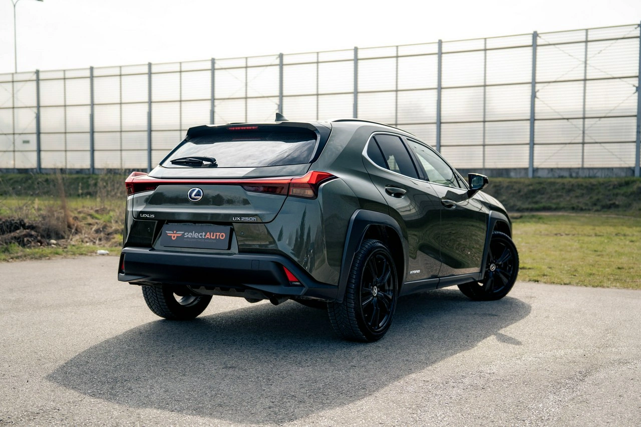 Lexus UX - Zdjęcie 5