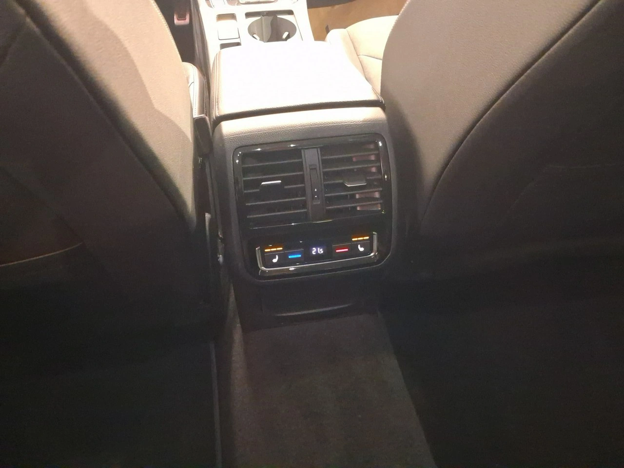 Volkswagen Arteon - Zdjęcie 10