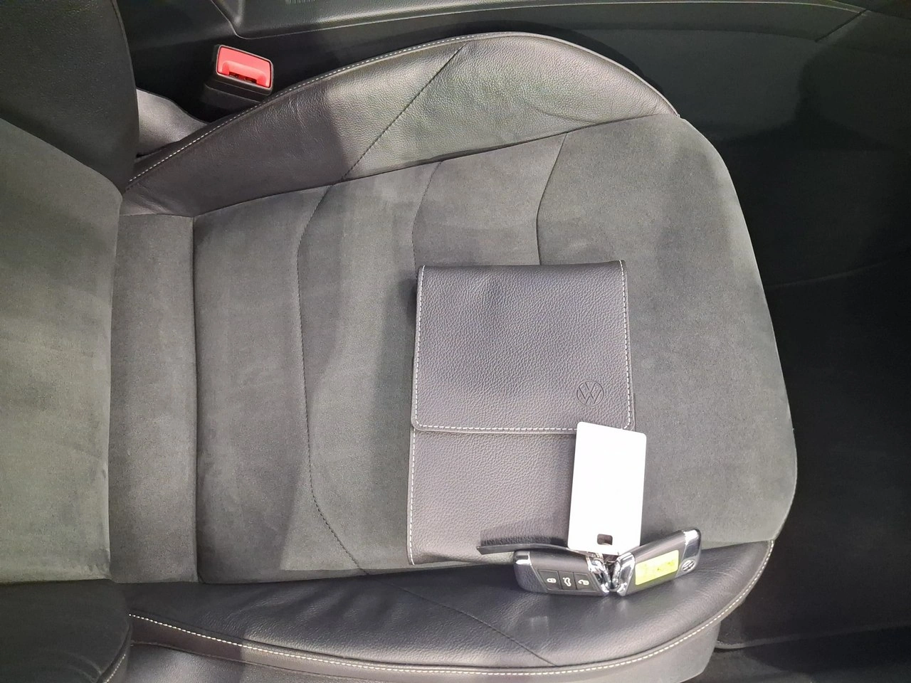 Volkswagen Arteon - Zdjęcie 24