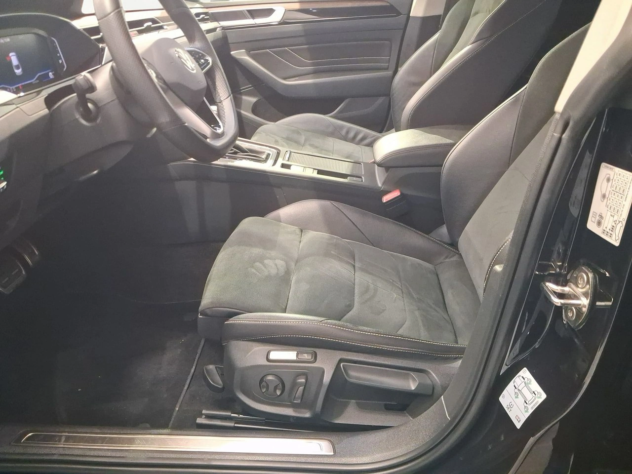 Volkswagen Arteon - Zdjęcie 8