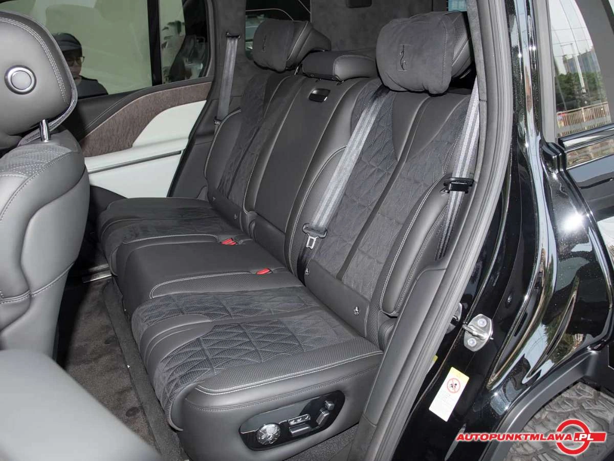 BYD Yangwang U8 - Zdjęcie 17