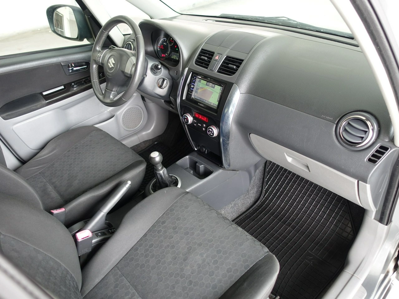 Suzuki SX4 - Zdjęcie 18