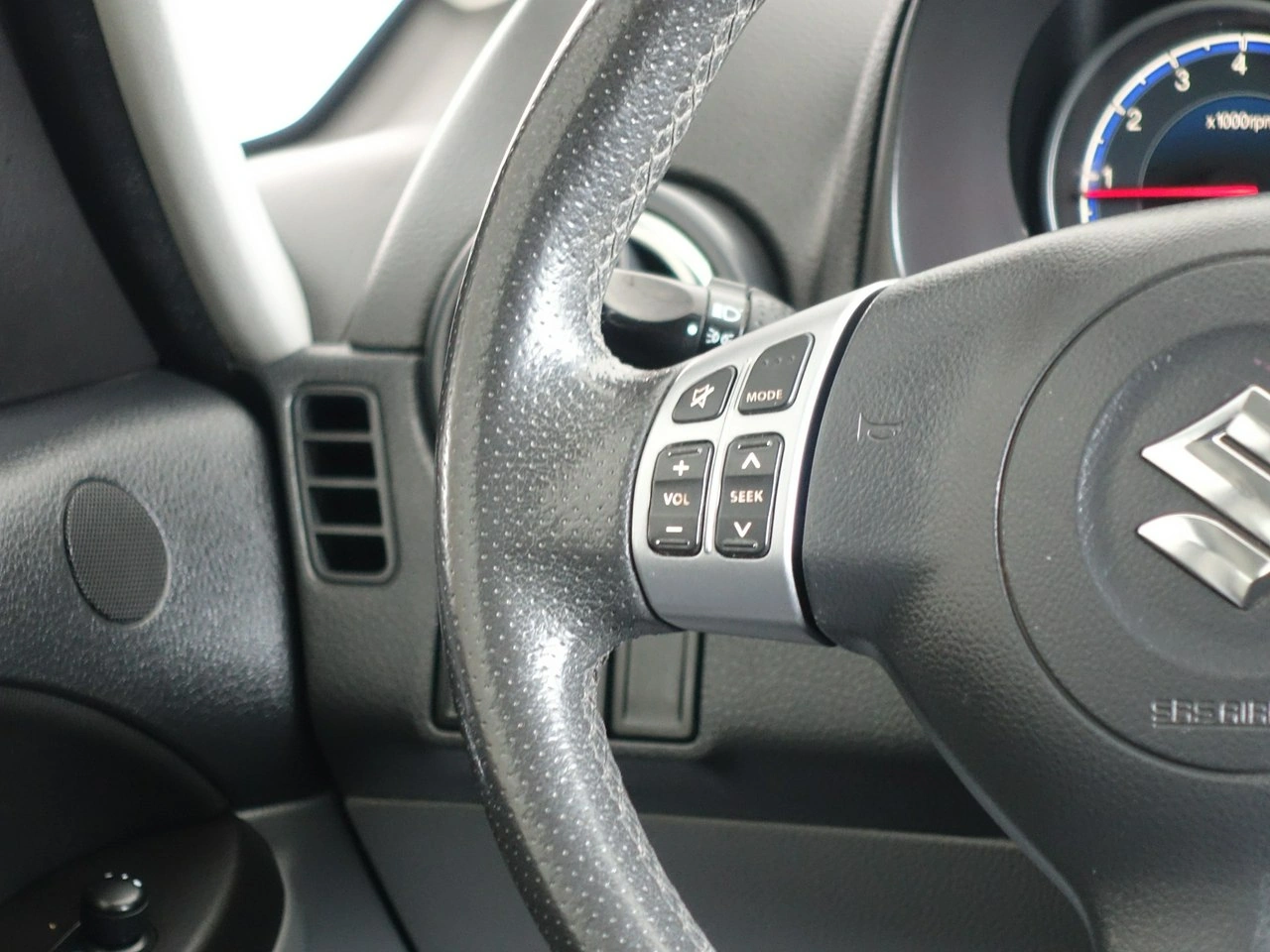 Suzuki SX4 - Zdjęcie 21