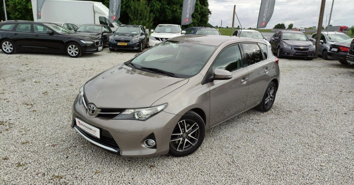Toyota Auris - Zdjęcie 13