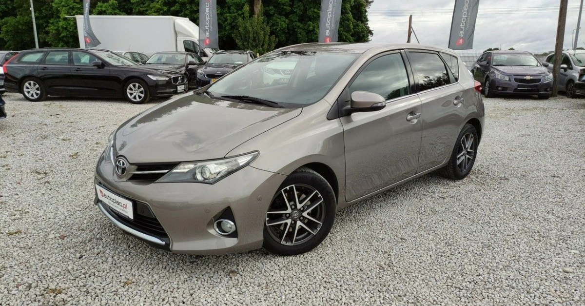 Toyota Auris - Zdjęcie 14