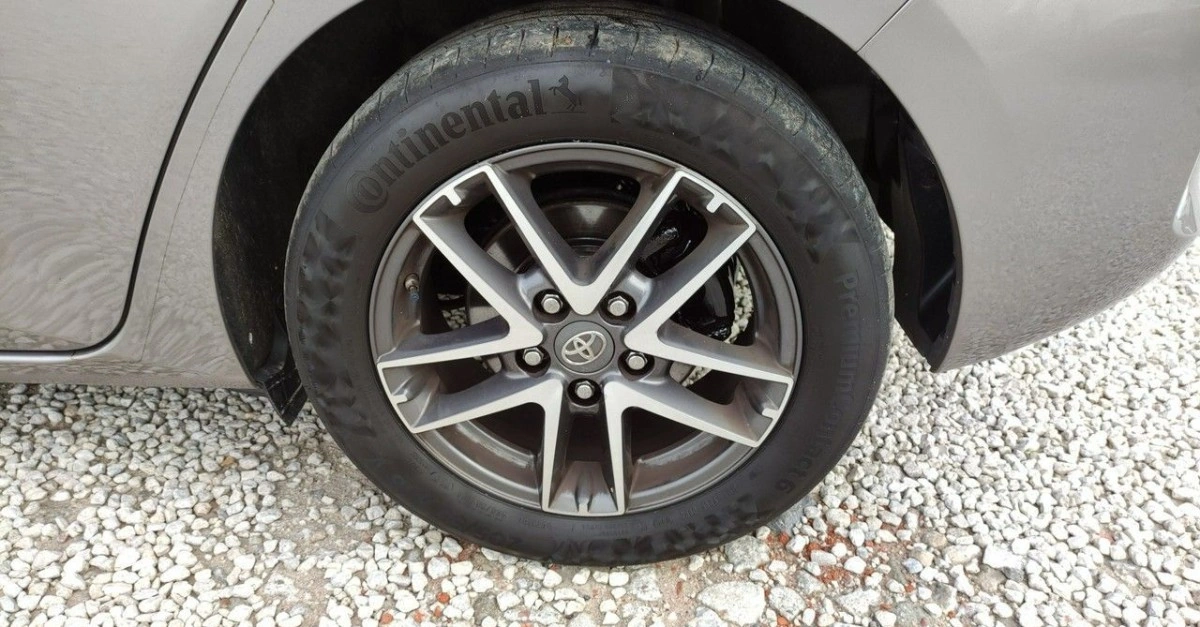 Toyota Auris - Zdjęcie 25