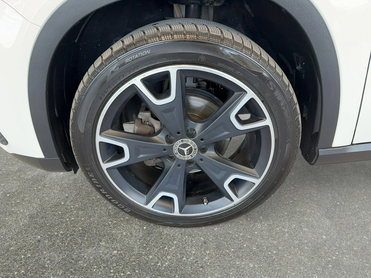 Mercedes GLA 200 - Zdjęcie 9