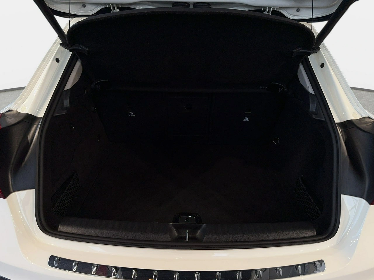 Mercedes GLA 200 - Zdjęcie 13